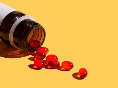 Nahrungsergänzungsmittel Vitamin B12 sollte bei einer veganen Ernährung supplementiert werden
